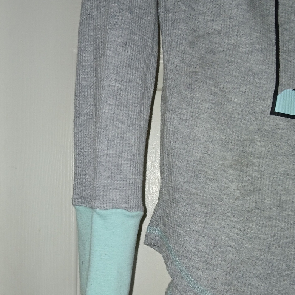 Disney Winnie the Pooh Gray and green pajamas Size Small (4-6) - Picture 7 of 8
